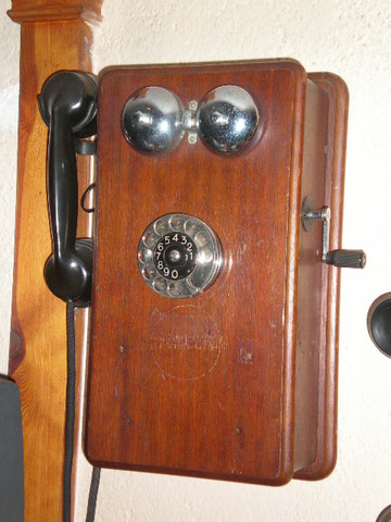 telefono de caja de madera