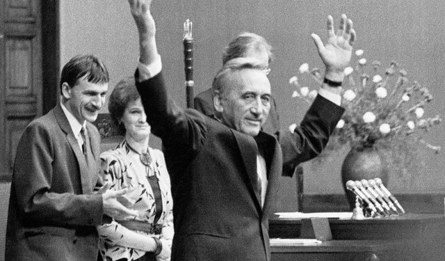 Communist Government elected in Poland