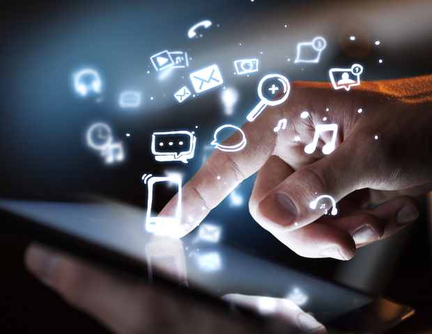 Монотонность интернет путей Сейчас получить доступ в интернет можно через телефон, радио-каналы, сотовую связь, спутники связи, кабельное телевидение, специальные оптико-волоконные линии и даже электропровода.