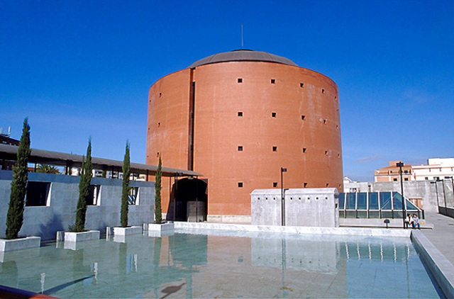 MUSEO EXTREMEÑO E IBEROAMERICANO DE ARTE CONTEMPORÁNEO