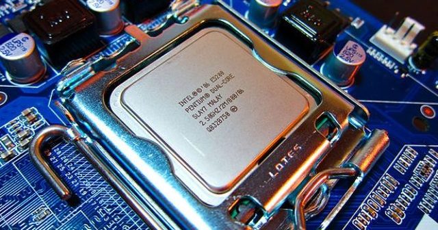 4ª GENERACIÓN (1971-1980) - MICROCHIPS