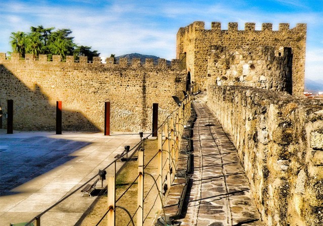 Edad Media (Centro de Interpretación de la fortaleza y la ciudad medieval de Plasencia).