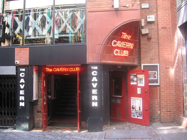 Выступление в клубе Cavern