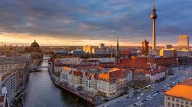 Klaus Wenzel~ Fleeing Home