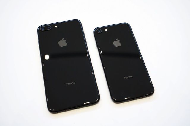 iPhone 8 & 8+