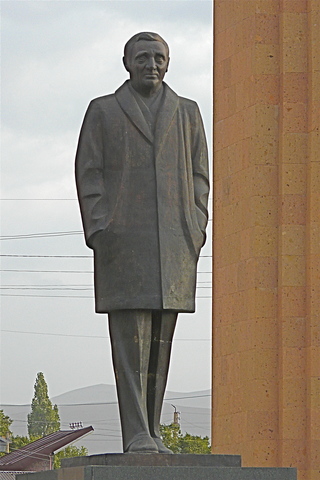 Aznavour devient un héros pour l'Arménie