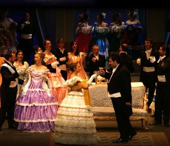 CREACIÓN DE LA ÓPERA