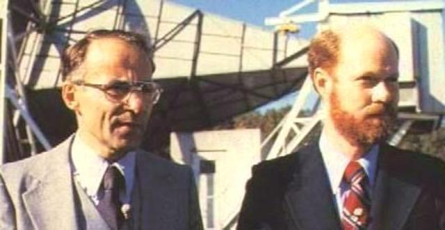 Wilson y Penzias detectan de manera accidental la radiación cósmica de microondas