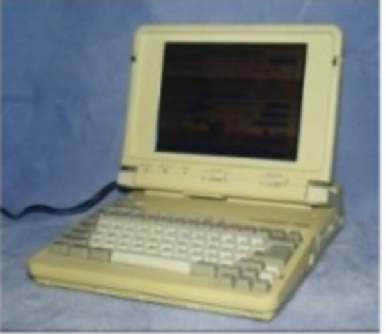 Primera computadora portátil (laptop)