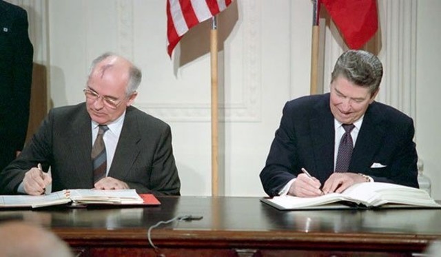 Firma de los tratados START entre E.E.U.U. y la U.R.S.S.