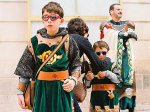 Moros y Cristianos (Moors and Christians)