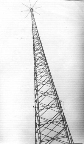 INVENTAN PRIMERA ANTENA