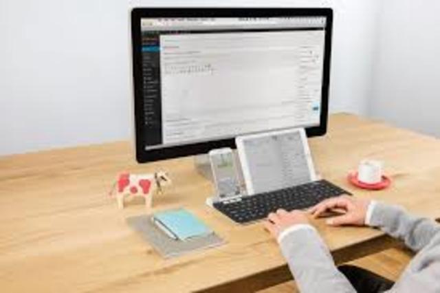 se incluyen dispositivos adicionales pantallas,teclado,etc