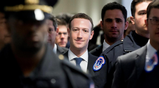 Mark Zuckerberg se hace cargo tras el escándalo