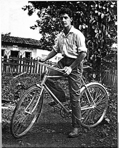 Alvaro viaja a españa