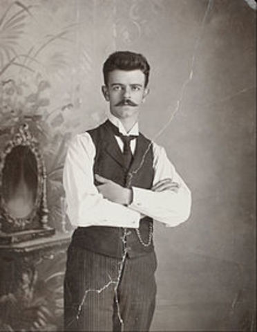 El padre de Frida muere.