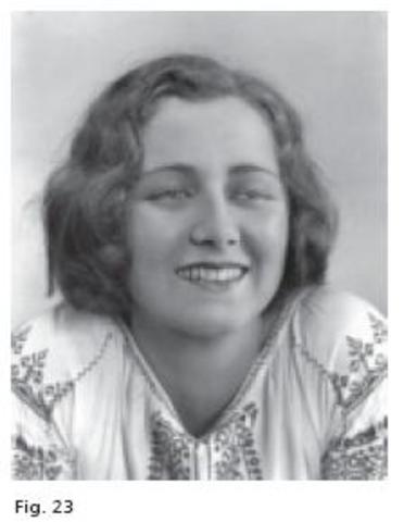 Lola Álvarez Bravo.