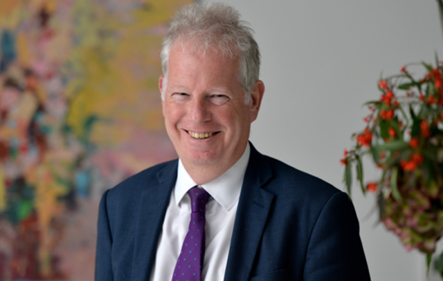 Graham Ward, Reino Unido