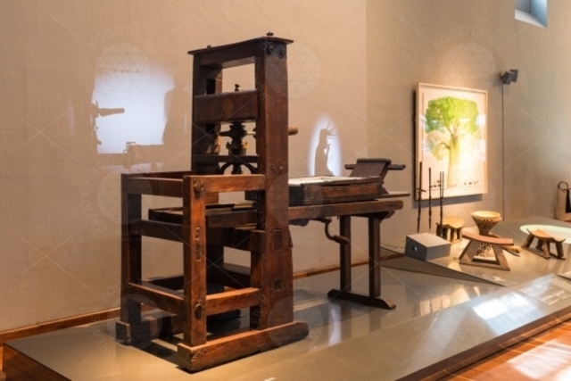 La imprenta marca una trascendencia, además de los conflictos por buscar la libertad.