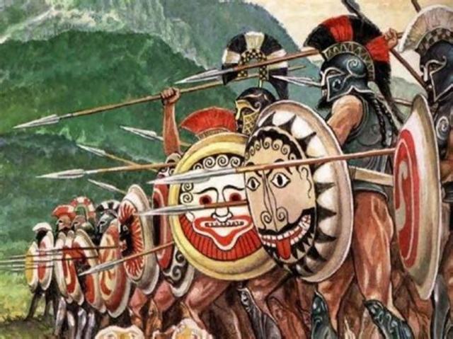 Esparta y Atenas vencen a Tebas en la batalla de Mantilea