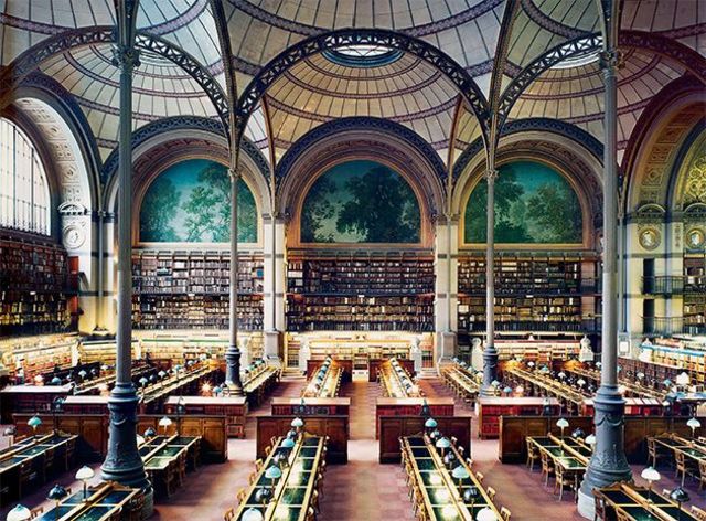 Reforma de la sala de lectura de la Biblioteca de Santa Génova, en París.