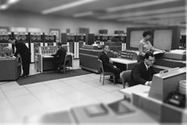 Existencia de pocos métodos formales y pocos creyentes en ellos.