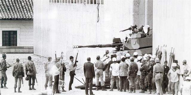 La Toma del Palacio de Justicia por parte del grupo guerrillero M-19