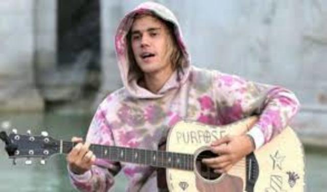 Publicó su primer debut