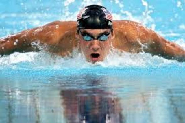 Michael Phelps Breaks Record