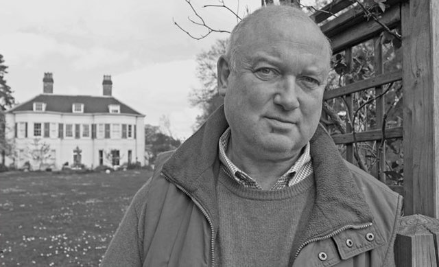 Louis de Bernières