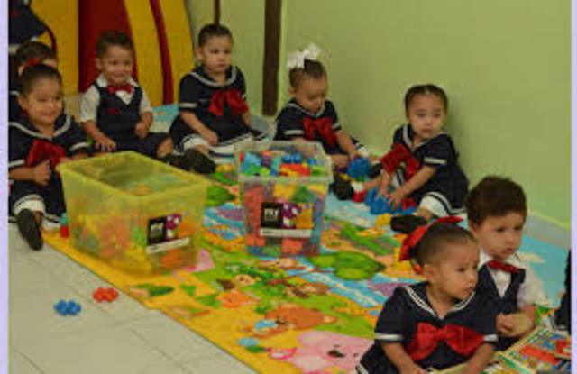 Creación y expansión de la educación inicial CENDIS