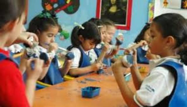 Aplicación de nuevos planes de trabajo para los jardines de  niños