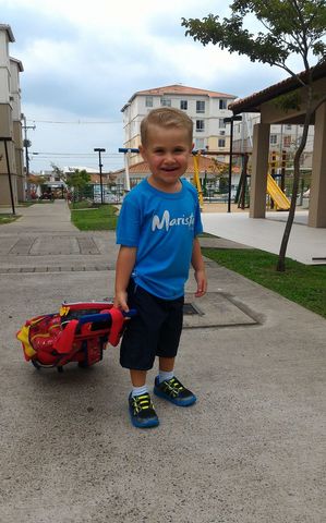 Novas descobertas. Primeiro dia de Marista Graças!! - 3 Aninhos