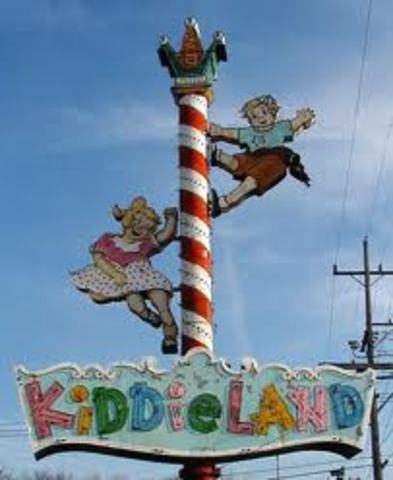 Kiddieland: first amusement park
