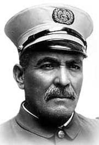 Victoriano Huerta emite Decreto por el que se dividen las funciones de la Secretaría de Fomento, Colonización e Industria