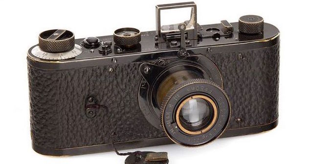 LA CÁMARA FOTOGRÁFICA