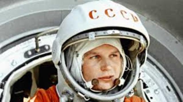 Primera mujer en el espacio