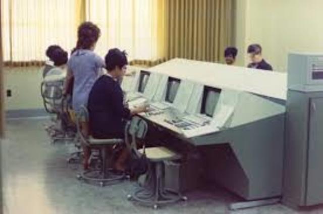 MODELO LABORATORIO DE INFORMÁTICA