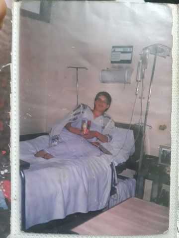 MI MADRE DESPUES DE EL PARTO ALENTANDOSE