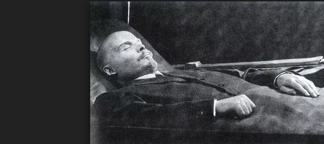 Vladimir Lenin Dies