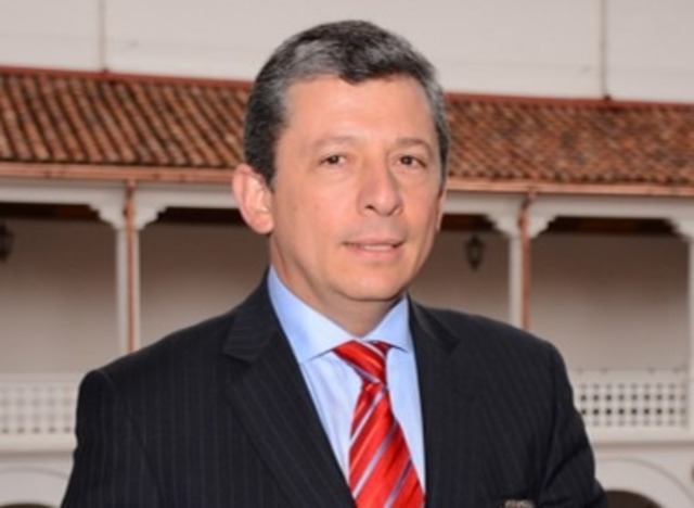 Ceremonia de posesión del nuevo rector de la Universidad, Alejandro Cheyne