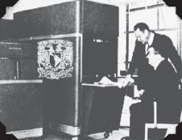 Primera computadora UNAM