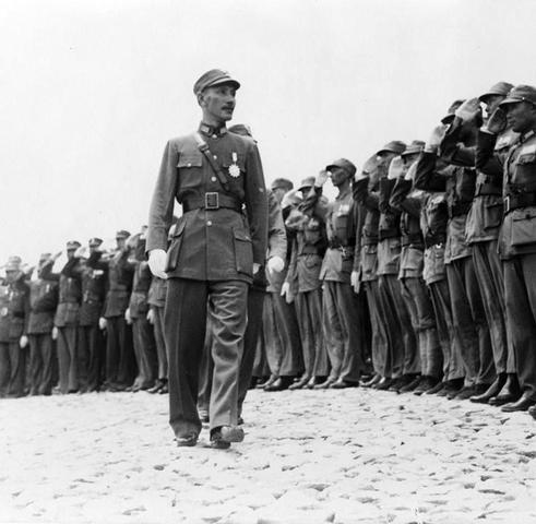 Servicio militar obligatorio e intervención italiana