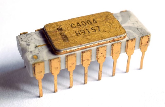 1971: Microprocesador