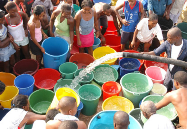 colombianos no reciben agua