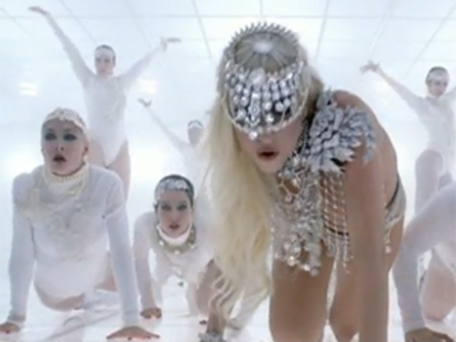 02 - Bad Romance