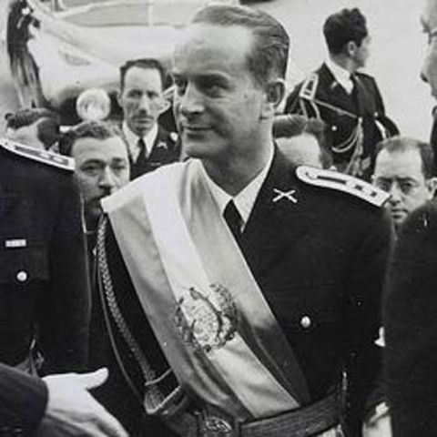 Presidente Jacobo Árbenz Gúzman entra al poder