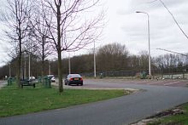 The Sealand woman arrives and kills the Fringes and Waknuk people