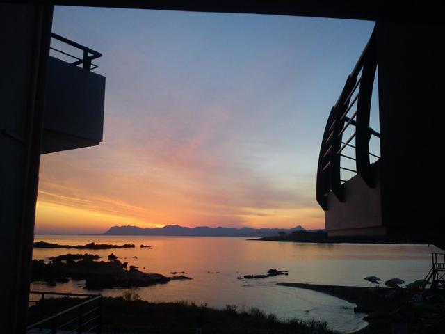 David, Rosalind,and Petra are taken to Sealand