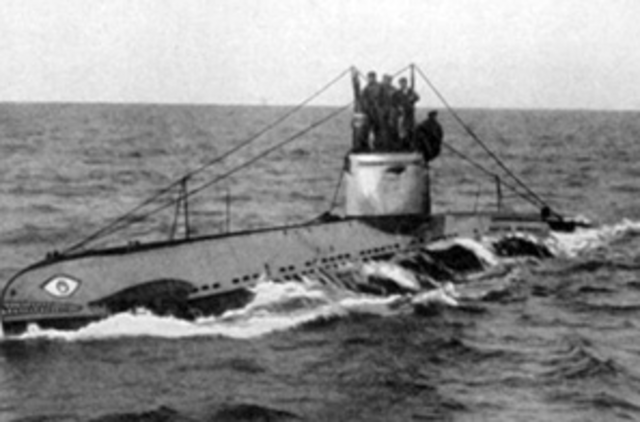 Germany renews submarine warfare